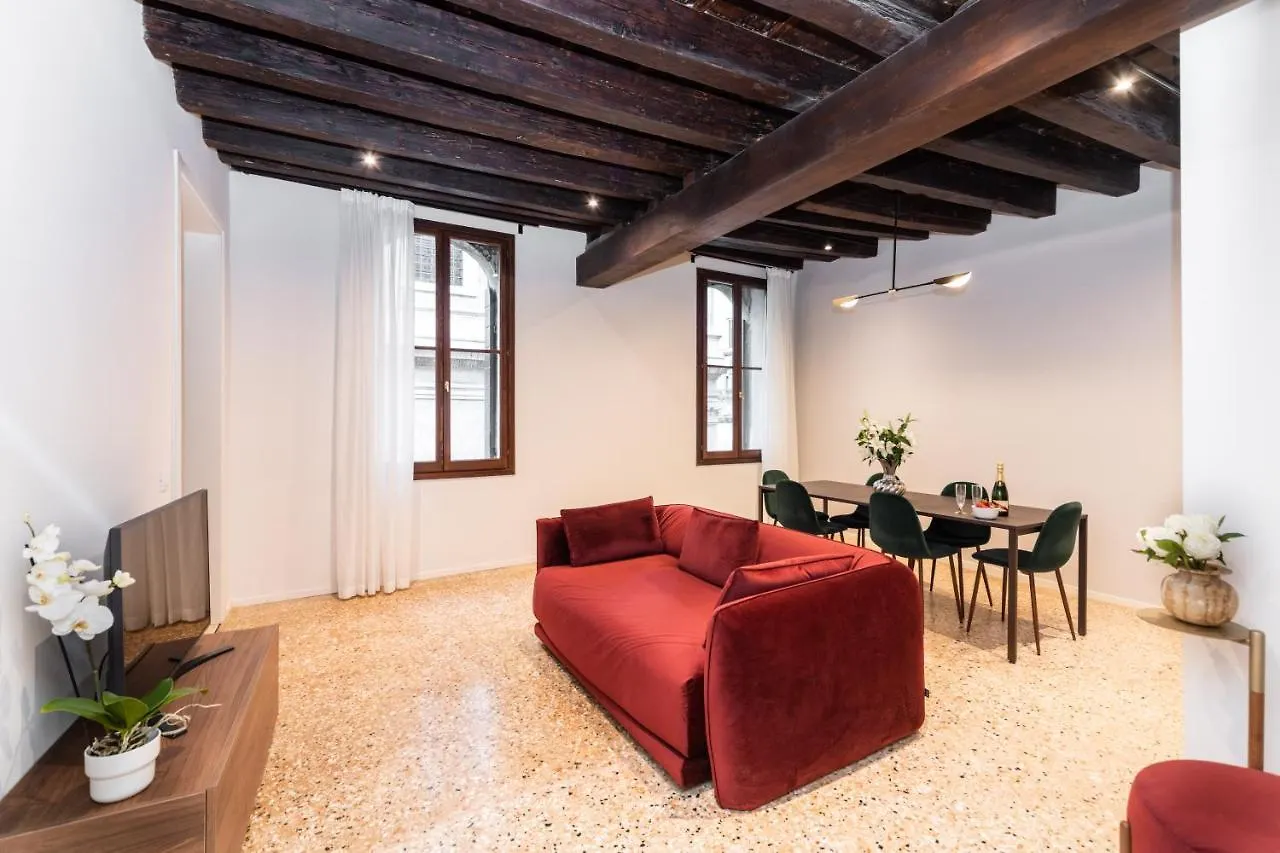 Palazzo Miracoli Apartments Venice Italy