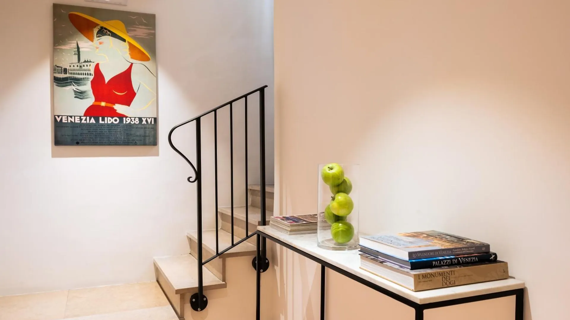 Palazzo Miracoli Apartments Venice