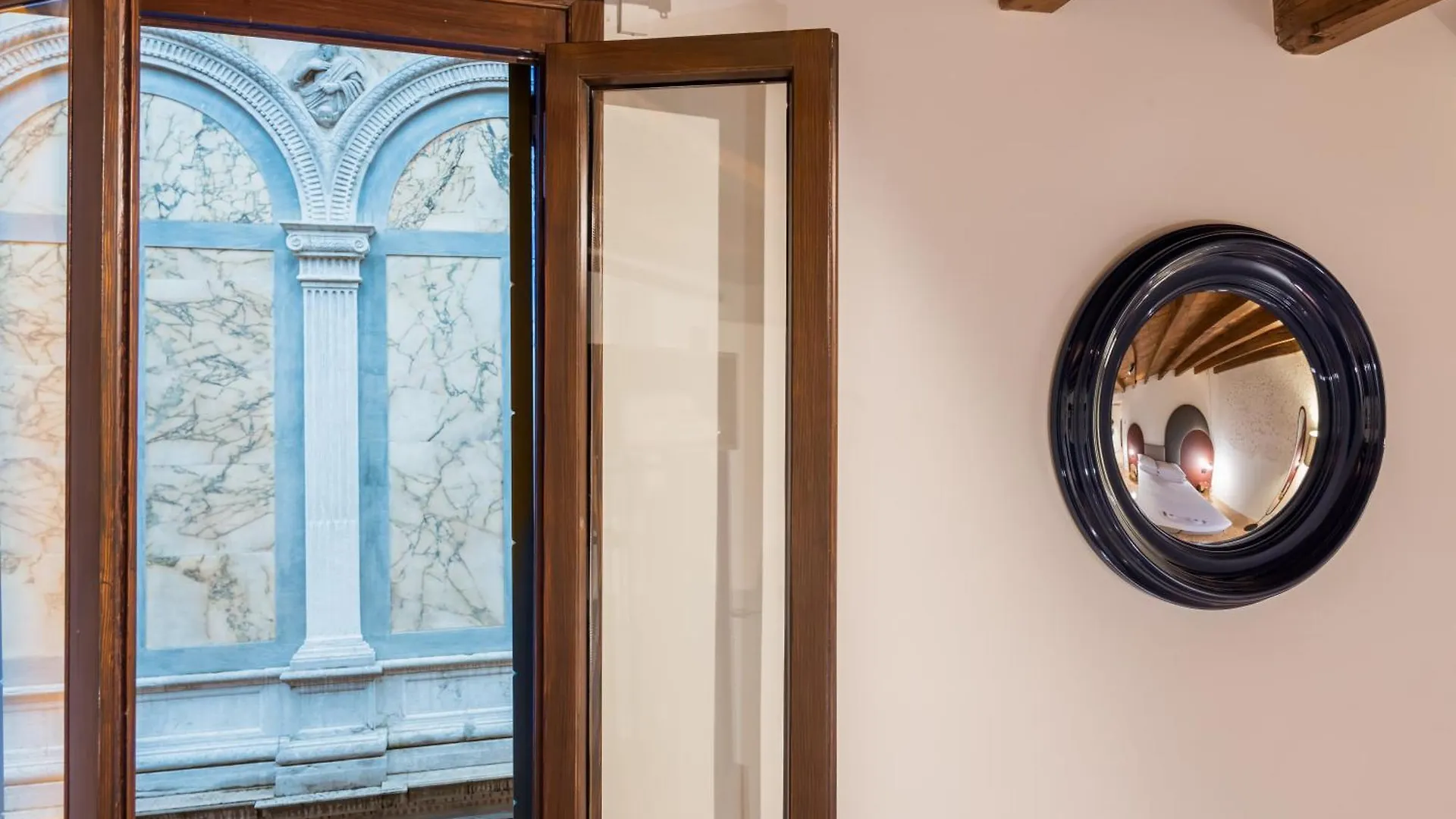 Palazzo Miracoli Apartments Venice